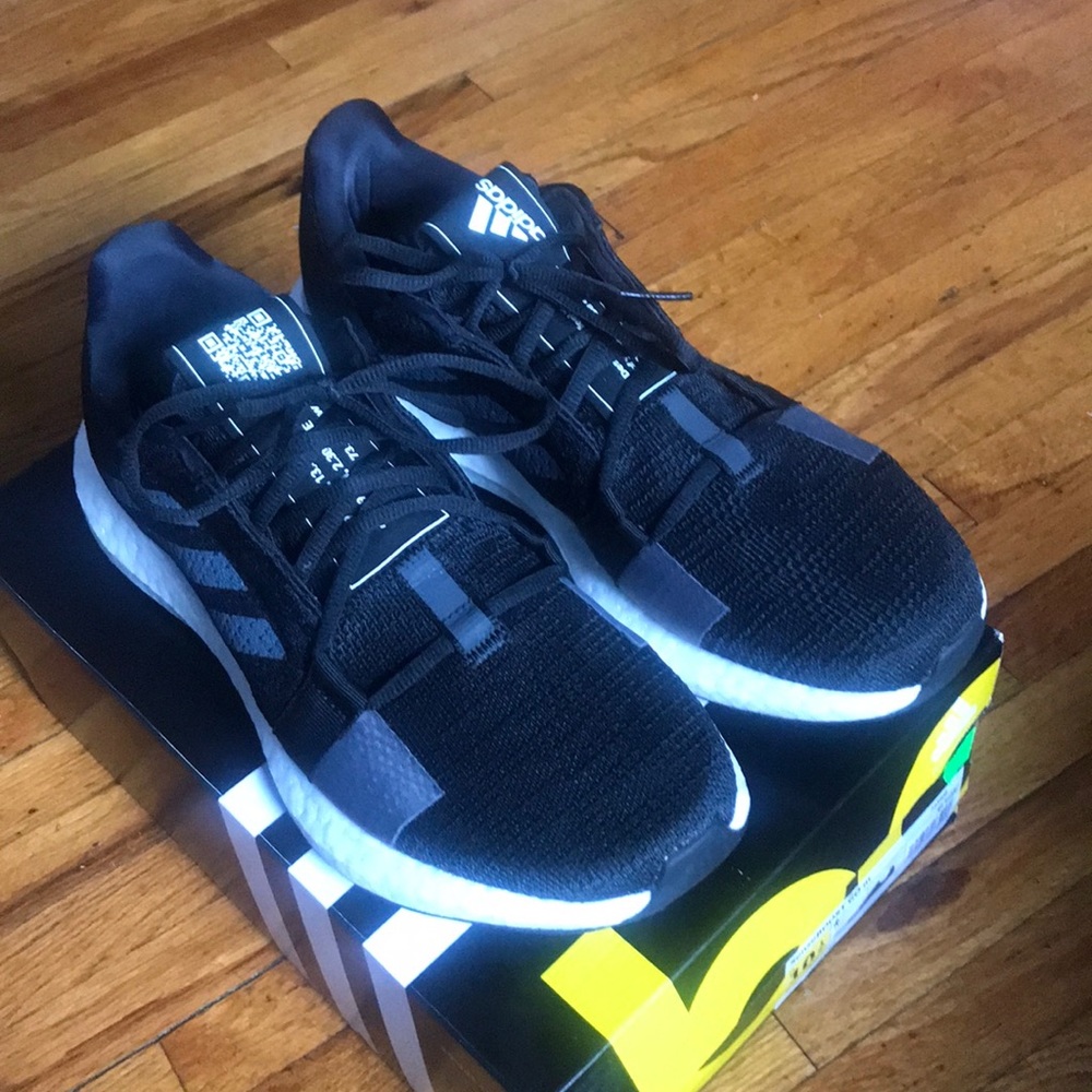 Barely Used SenseBOOST Go m size 10.5 Black